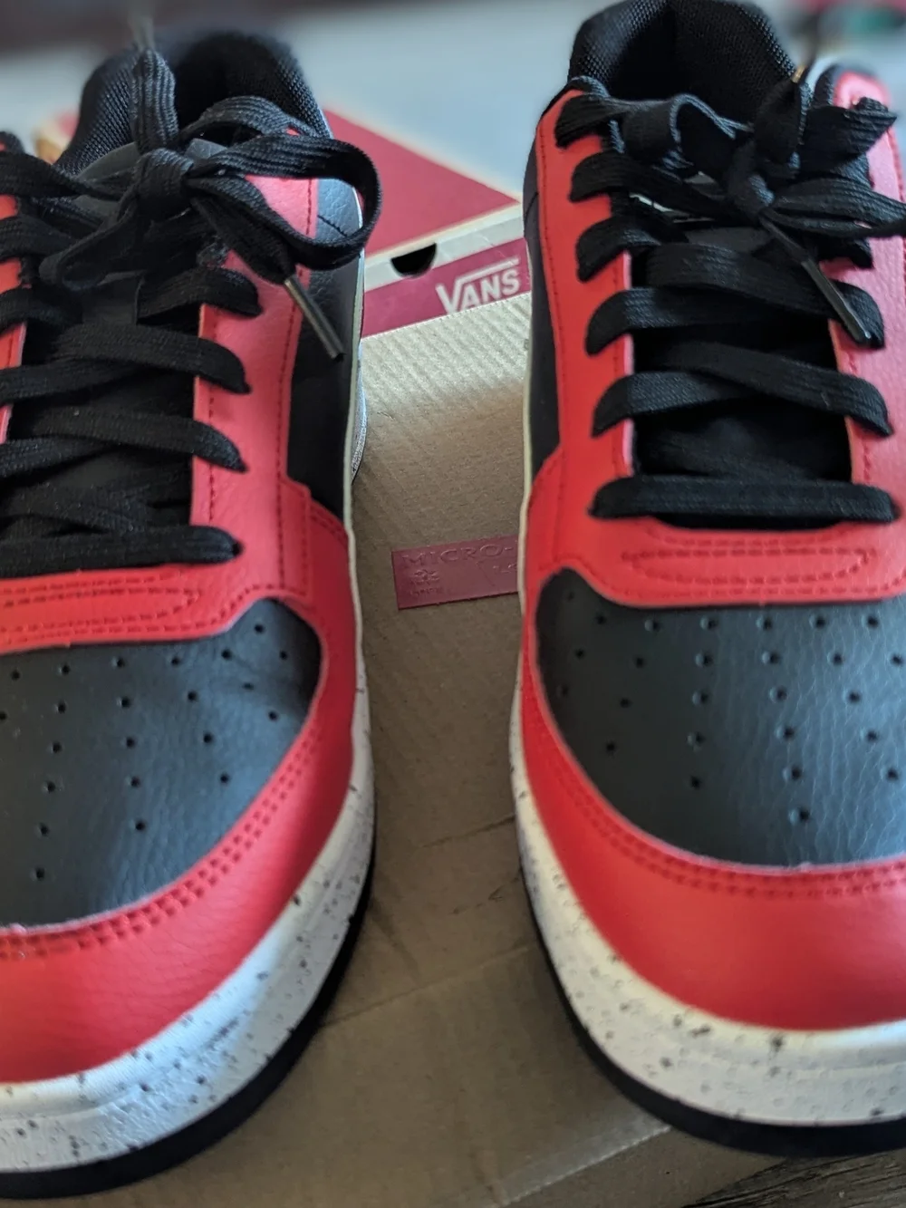 Puma Men’s Red & Black Low-Top Sneakers
